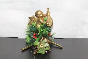 lot 195 image: Vintage Angel Wind Chime with Box