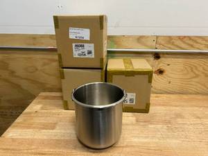 VOLLRATH Lot of 4- Inner Pans (9 inch) with Recessing Handles for Soup Chafers (Item 46088)