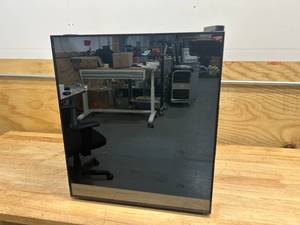 AVANTI Beverage Center Model SBCA017G