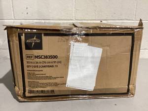 lot 414 image: 70PCS Medline Ultrasorbs Drypads with SlipResist Technology, 30 x 36