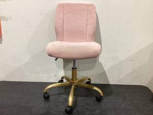 lot 526 image: Mainstays Plush Velvet Office Chair, Blush