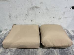 lot 125 image: 2PCS Greendale Home Fashions 2-Piece Outdoor Deep Seat Cushion Set
