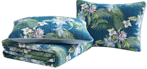 lot 240 image: King Size 3PCS Tommy Bahama - Reversible Cotton Bedding with Matching Shams