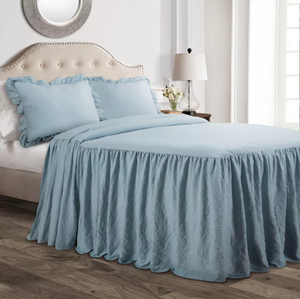 lot 246 image: King Size 3PCS Ruffle Skirt Bedspread Set - Lush Dcor