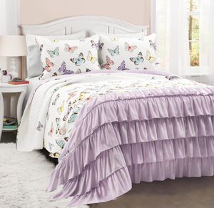 lot 247 image: 3PCS QueenFull Lush Decor Flutter Butterfly Quilt Set, Cute Quilted Bedspread