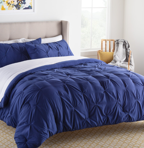 lot 421 image: Twin Size Linespa Pinch Pleat Comforter Set