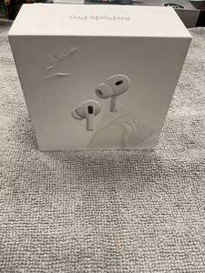 lot 16 image: Apple AirPods Pro (2nd generation)