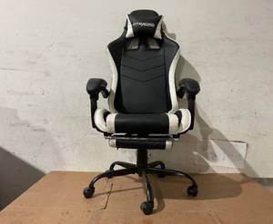 lot 503 image: GTRACING Gaming Chair