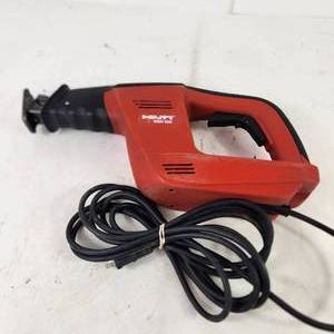 lot 11 image: Hilti Corded Reciprocating Saw WSR 900 Great Condition Tested Works