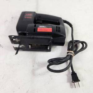 lot 14 image: Master Mechanic 13 HP 2 Speed Corded Jigsaw Tested Works