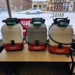 lot 26 image: Lot Of Three Milwaukee 2820-20 Switch Tank Backpack Sprayer ONLY ONE MOTOR WORKS