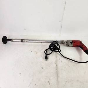 lot 42 image: Milwaukee Magnum Screw Shooter 6793 Good Condition Tested Works