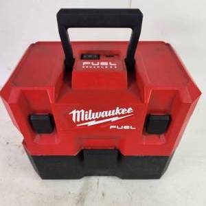 lot 66 image: Milwaukee Fuel Brushless Vacuum Good Condition Tested Works