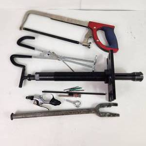 lot 101 image: Lot Of Miscellaneous Items See Pictures Good Condition