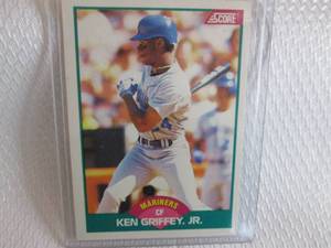 lot 3 image: 1989 Score Ken Griffey JR Rookie Ca...