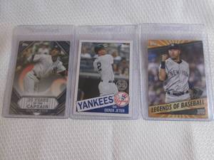 lot 5 image: 2020 & 2021 Topps Derek Jeter  Inse...