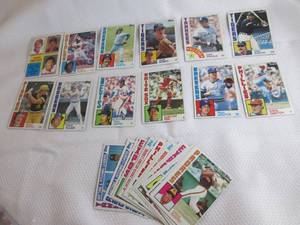 lot 22 image: Assorted 1984 Topps Baseball Cards...