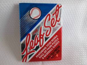 lot 34 image: 1990 Leaf Series 2 Baseball Pack...