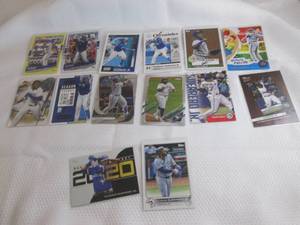 lot 35 image: Assorted Topps Vladimir Guerrero JR...