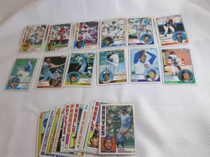 lot 59 image: Assorted 1983 & 1984 Topps Baseball...