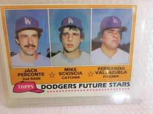 lot 92 image: 1981 Topps Fernando Valenzuela Rook...