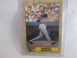 lot 125 image: 1987 Topps Barry Bonds Rookie Card...