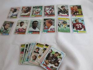 lot 159 image: Assorted 1981 Topps Football Cards...