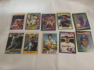 lot 209 image: Assorted Baseball Rookie Cards...