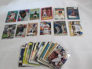 lot 233 image: Assorted Baseball Cards...