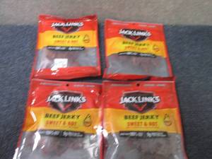 lot 271 image: 4- 3.25 oz  Jack Links Sweet & Hot ...