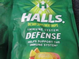 lot 305 image: 6- 30 ct Halls Immune Defense Suppl...