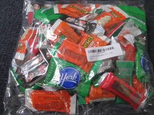 lot 358 image: 2 lb Christmas Chocolate Mix...