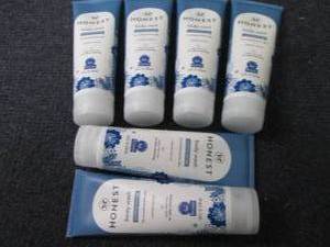 lot 412 image: 6- 8 oz Honest Soothing Therapy Bod...