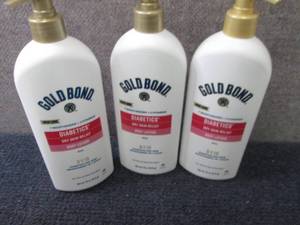 lot 525 image: 3- 18 oz Gold Bond Diabetics Body L...