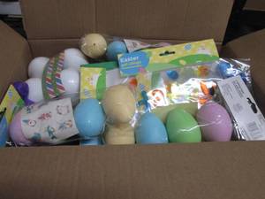 lot 540 image: Box of Assorted Easter Items...
