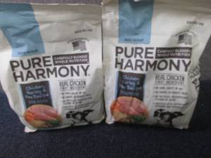lot 546 image: 2- 3.5 lb Bags Pure Harmony Chicken...