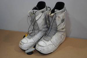 lot 54 image: Burton Mens Snowboarding Boots  -Size 13