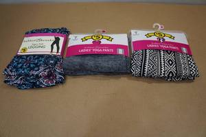 lot 81 image: 3 Sets Ladies Yoga Pants -Large