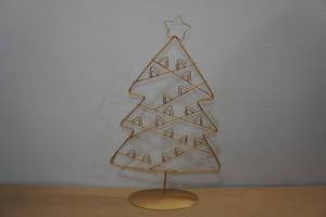 lot 98 image: Christmas CardPicture Holder Dcor