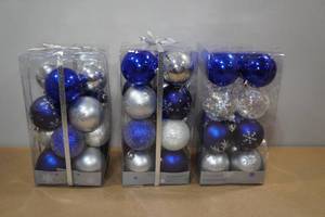 lot 99 image: 46 Shatterproof Ball Christmas Ornaments