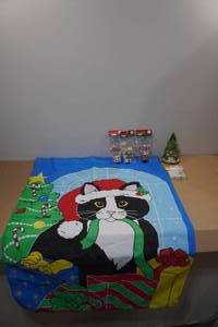 lot 102 image: Assorted Christmas Dcor