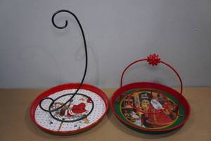 lot 108 image: Christmas Dcor