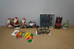lot 110 image: Assorted Christmas Dcor