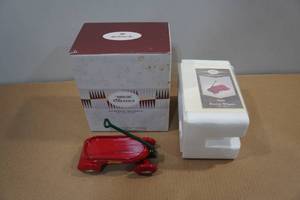 lot 119 image: Hallmark Kiddie Car Classics Scale Model -1937 Scamp Wagon