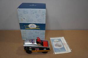 lot 121 image: Hallmark Kiddie Car Classics Scale Model -1998 Custom Champion