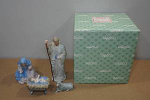 lot 142 image: 1988 Enesco Nativity Scene Holy Family Figurines