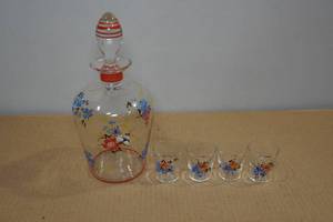 lot 152 image: Glass Decanter with 4 Shot Glasses
