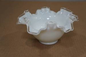 lot 153 image: Vintage Fenton Silver Crest Milk Glass Bowl