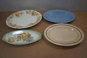 lot 155 image: 4  Serving Plates