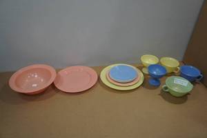 lot 166 image: Assorted Moderntone Platonite Pieces